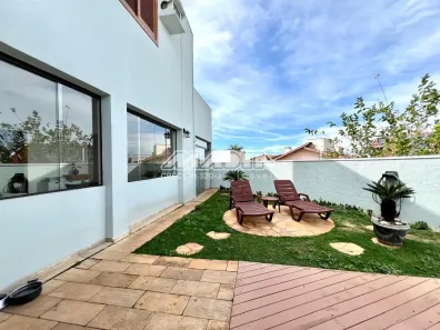 Casa com 3 Quartos para alugar, 427m² no Vila Brandina, Campinas