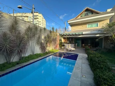 Casa de Condomínio com 4 Quartos à venda, 250m² no Recreio dos Bandeirantes, Rio de Janeiro