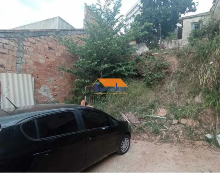 Casa com 2 quartos — Caiçaras, Belo Horizonte