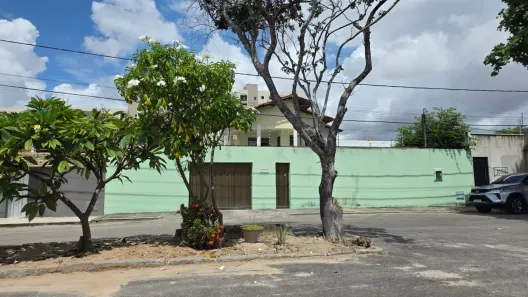 Imóvel Comercial com 5 Quartos para alugar, 341m² no Cambeba, Fortaleza