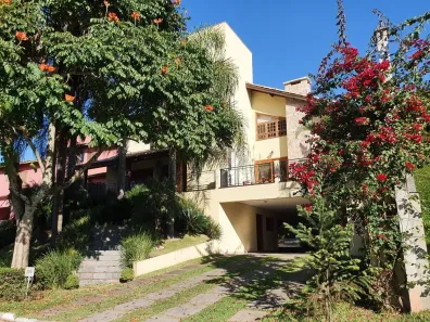 Sobrado com 3 Quartos à venda, 441m² no Jardim Indaiá, Embu das Artes
