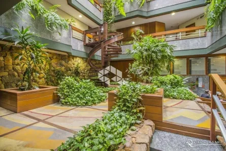 Sala Comercial à venda, 34m² no São João, Porto Alegre