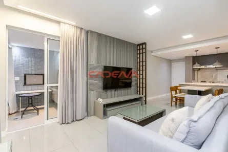 Apartamento com 2 Quartos para alugar, 96m² no Centro, Curitiba