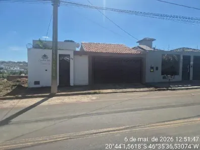 Casa com 2 Quartos à venda, 127m² no Vila Rica, Passos
