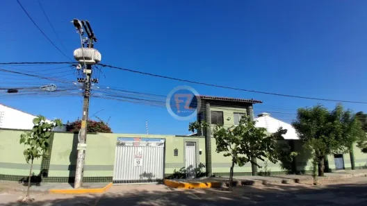 Casa com 3 Quartos para alugar, 90m² no Sapiranga-Coité, Fortaleza