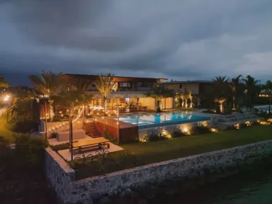 Casa de Condomínio com 8 Quartos à venda, 1300m² no Praia da Ribeira (Cunhambebe), Angra dos Reis