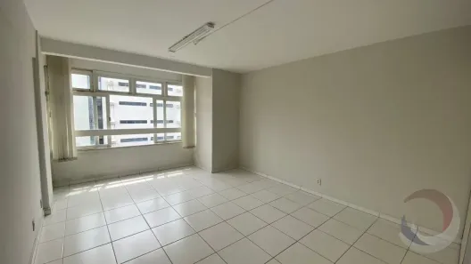 Sala Comercial à venda, 34m² no Centro, Florianópolis