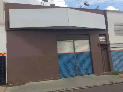 Galpão/Depósito/Armazém para alugar, 200m² no Montolar, Marília