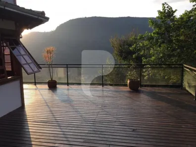 Casa com 4 Quartos à venda, 211m² no Cuiabá, Petrópolis