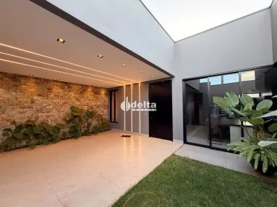 Casa com 3 Quartos à venda, 160m² no Jardim Patrícia, Uberlândia