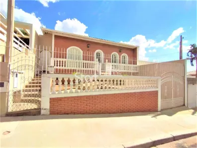 Casa com 3 Quartos à venda, 166m² no Vila Marieta, Campinas