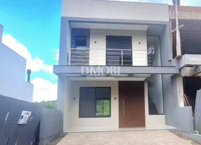 Sobrado com 3 Quartos à venda, 160m² no Jansen, Gravataí