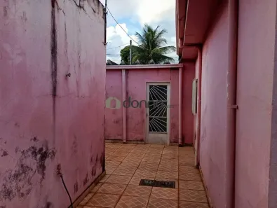 Casa com 2 Quartos à venda, 125m² no Parque das Gameleiras, Uberaba