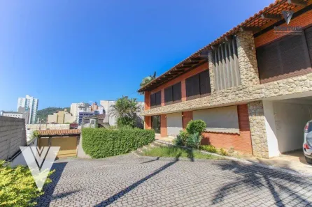 Casa com 6 Quartos para alugar, 700m² no Centro, Blumenau