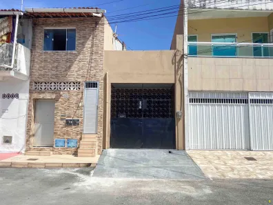 Casa com 2 Quartos para alugar, 120m² no Parreão, Fortaleza