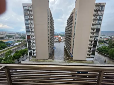Sala Comercial para alugar, 29m² no Del Castilho, Rio de Janeiro