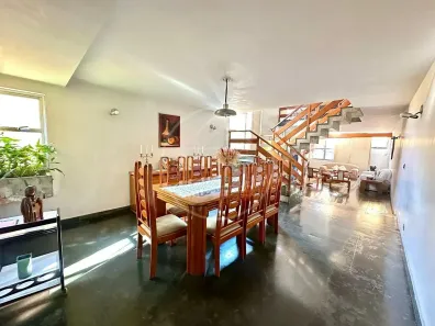Sobrado com 3 Quartos à venda, 300m² no Interlagos, São Paulo