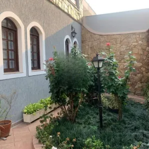 Sobrado com 4 Quartos à venda, 297m² no Vila Scarpelli, Santo André