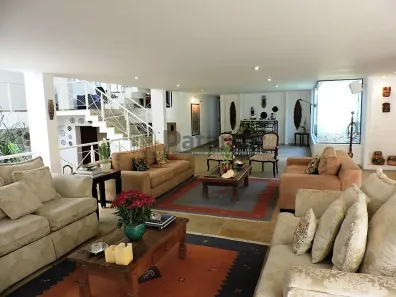 Sobrado com 5 Quartos à venda, 804m² no Chácara de La Rocca, Carapicuíba