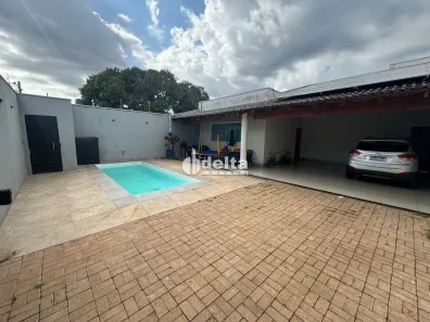 Casa com 4 Quartos à venda, 250m² no Cidade Jardim, Uberlândia