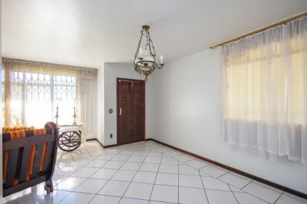 Casa com 5 Quartos à venda, 290m² no Guaíra, Curitiba