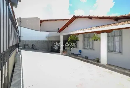 Casa com 3 Quartos à venda, 220m² no Santa Mônica, Belo Horizonte