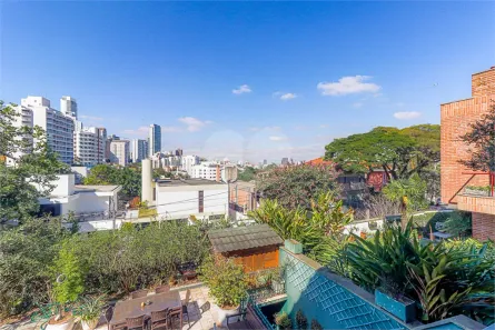 Sobrado com 4 Quartos à venda, 254m² no Sumarezinho, São Paulo