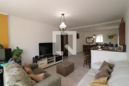 Casa com 3 Quartos à venda, 250m² no Jardim Regis, São Paulo