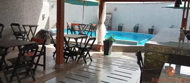 Sobrado com 3 Quartos à venda, 250m² no Parque Santa Teresa, Carapicuíba