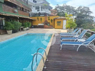 Casa de Condomínio com 5 Quartos à venda, 550m² no Piratininga, Niterói