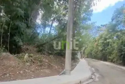 Lote/Terreno à venda, 400m² no Itaipu, Niterói
