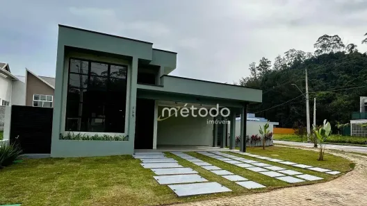 Casa de Condomínio com 3 Quartos à venda, 185m² no Freguesia da Escada, Guararema