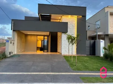 Casa de Condomínio com 3 Quartos à venda, 147m² no Jardins Capri, Senador Canedo