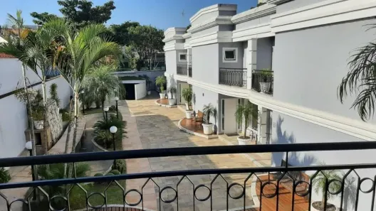 Casa de Condomínio com 4 Quartos à venda, 400m² no Vila Bertioga, São Paulo