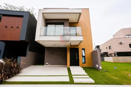 Casa de Condomínio com 2 Quartos à venda, 162m² no Santa Cândida, Curitiba