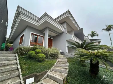 Casa com 4 Quartos à venda, 254m² no Bom Retiro, Joinville